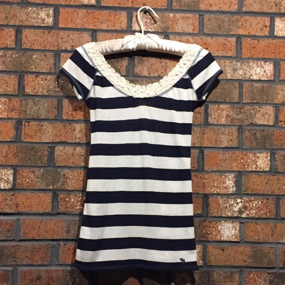 ABERCROMBIE AND FITCH navy and white striped top - Picture 5 of 8